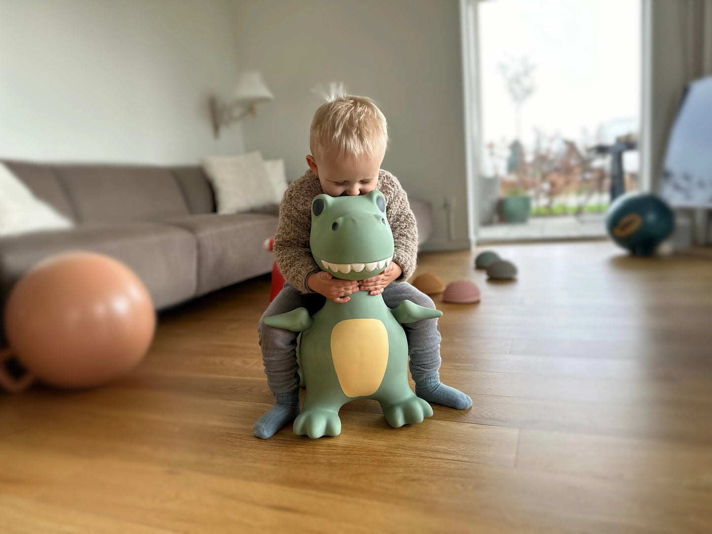 Skákací dinosaurus